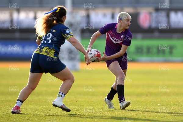 220426 - Brunel v Loughborough - Women's BUCS Final - Freya MacColl of Loughborough is challenged by Lauren Leone of Brunel