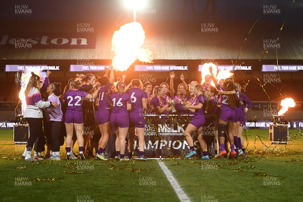 220426 - Brunel v Loughborough - Women's BUCS Final - Loughborough celebrate lifting the trophy at full time