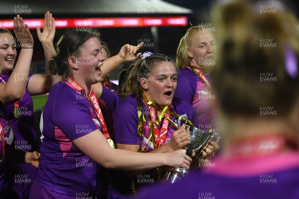 220426 - Brunel v Loughborough - Women's BUCS Final - Loughborough celebrate lifting the trophy at full time