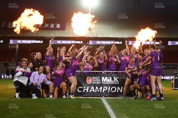 220426 - Brunel v Loughborough - Women's BUCS Final - Loughborough celebrate lifting the trophy at full time