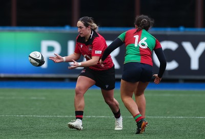110126 - Brython Thunder v  Clovers, Celtic Challenge - Courtney Keight of Brython Thunder takes on Emma Dunican of Clovers