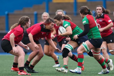 110126 - Brython Thunder v  Clovers, Celtic Challenge - Jane Clohessy of Clovers drives for the line