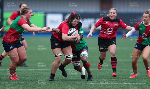 110126 - Brython Thunder v  Clovers, Celtic Challenge - Branwen Metcalfe of Brython Thunder charges forward