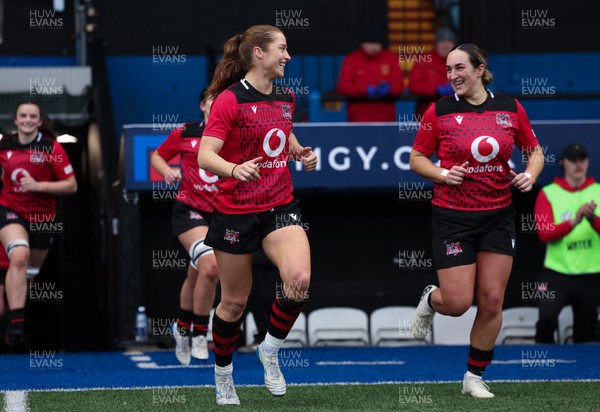 110126 - Brython Thunder v  Clovers, Celtic Challenge - Lisa Neumann of Brython Thunder and Courtney Keight of Brython Thunder run out at the start of the match