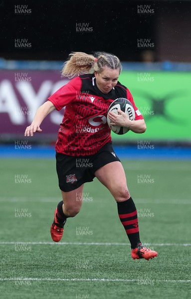 110126 - Brython Thunder v  Clovers, Celtic Challenge - Rhian Bowden of Brython Thunder charges forward