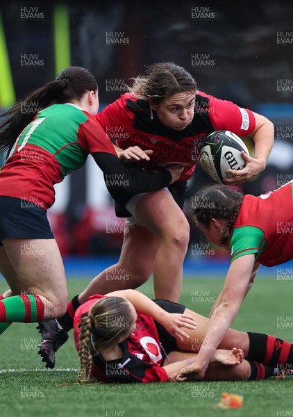 110126 - Brython Thunder v  Clovers, Celtic Challenge - Hannah Bluck of Brython Thunder attacks