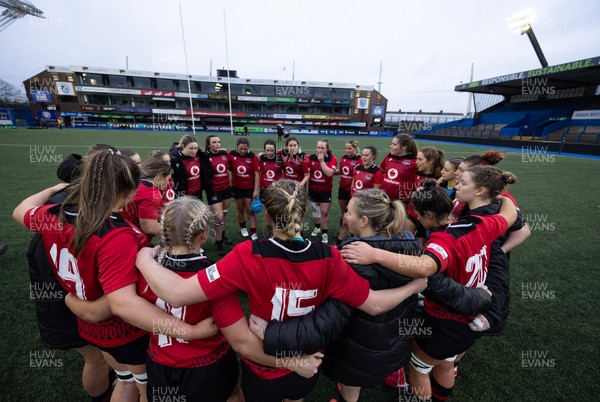 110126 - Brython Thunder v  Clovers, Celtic Challenge - Brython Thunder huddle up at the end of the match