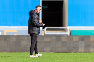 140226 - Brython Thunder v Edinburgh - Celtic Challenge - Brython Thunder head coach Ashley Beck during the warm up