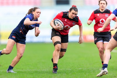 140226 - Brython Thunder v Edinburgh - Celtic Challenge - Branwen Metcalfe of Brython Thunder on the charge