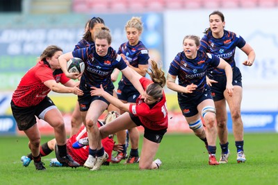 140226 - Brython Thunder v Edinburgh - Celtic Challenge - Lucy MacRae of Edinburgh on the attack