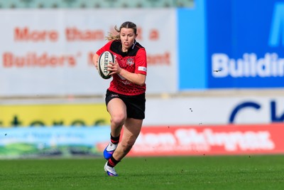 140226 - Brython Thunder v Edinburgh - Celtic Challenge - Hannah Bluck of Brython Thunder on the attack