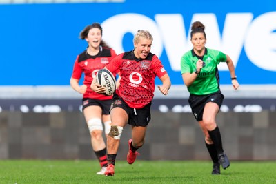 140226 - Brython Thunder v Edinburgh - Celtic Challenge - Seren Singleton of Brython Thunder on the attack