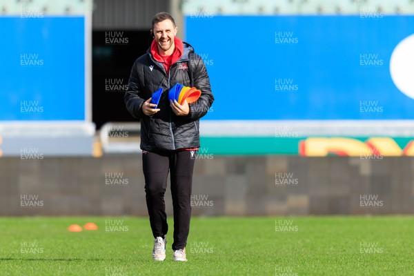 140226 - Brython Thunder v Edinburgh - Celtic Challenge - Brython Thunder head coach Ashley Beck during the warm up