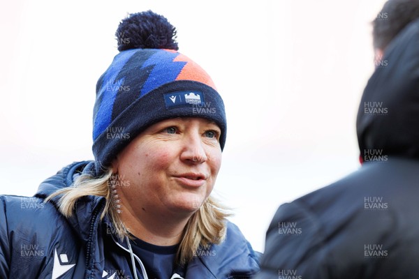 140226 - Brython Thunder v Edinburgh - Celtic Challenge - Edinburgh head coach Claire Cruikshank  during the warm up