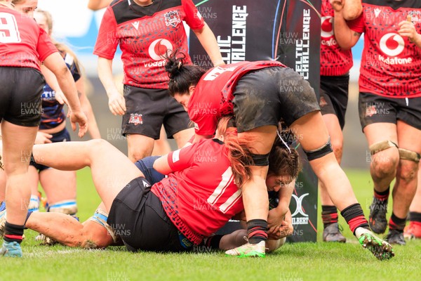 140226 - Brython Thunder v Edinburgh - Celtic Challenge - Adelle Ferrie of Edinburgh scores a try