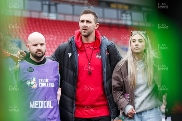 140226 - Brython Thunder v Edinburgh - Celtic Challenge - Brython Thunder head coach Ashley Beck speaks to the team after the match