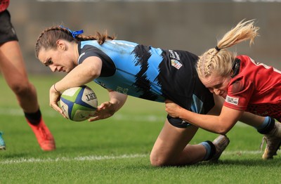 090325  Brython Thunder v Glasgow Warriors, Celtic Challenge - Orla Proctor of Glasgow Warriors races in to score try