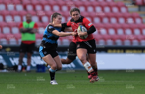 090325  Brython Thunder v Glasgow Warriors, Celtic Challenge - Hannah Bluck of Brython Thunder charges forward