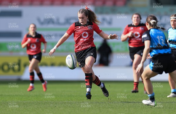 090325  Brython Thunder v Glasgow Warriors, Celtic Challenge - Ellie Tromans of Brython Thunder kicks ahead