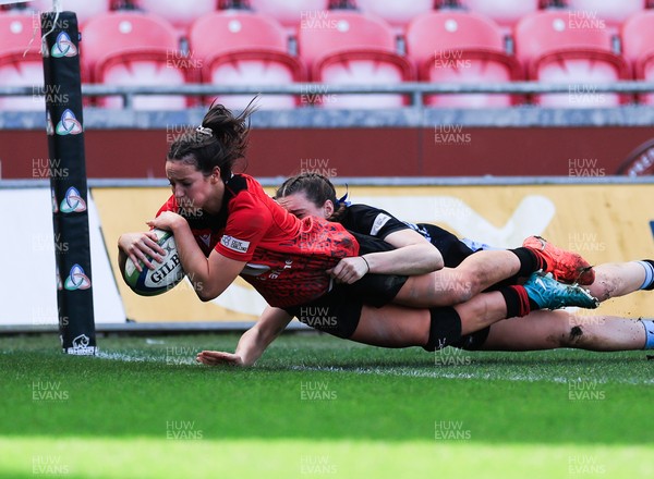 090325  Brython Thunder v Glasgow Warriors, Celtic Challenge - Hannah Lane of Brython Thunder scores try