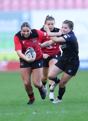 201225 - Brython Thunder v Glasgow Warriors, Celtic Challenge - Gabby Healen of Brython Thunder attacks the Glasgow defence
