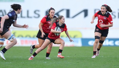 201225 - Brython Thunder v Glasgow Warriors, Celtic Challenge - Hanna Marshall of Brython Thunder attacks