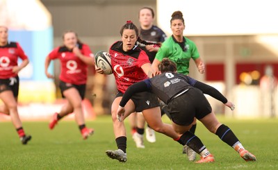 201225 - Brython Thunder v Glasgow Warriors, Celtic Challenge - Ffion Lewis of Brython Thunder takes on Rianna Darroch of Glasgow Warriors