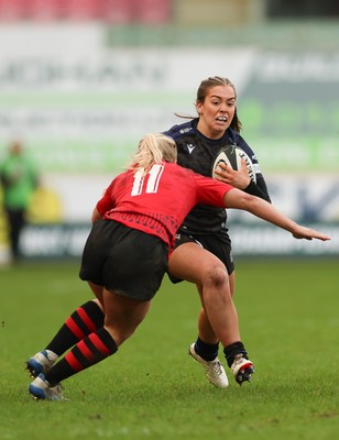 201225 - Brython Thunder v Glasgow Warriors, Celtic Challenge - Poppy Mellanby of Glasgow Warriors takes on Meg Webb of Brython Thunder and Seren Singleton of Brython Thunder