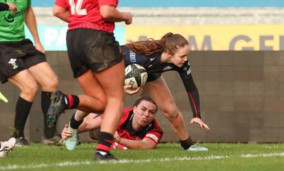 201225 - Brython Thunder v Glasgow Warriors, Celtic Challenge - Hannah Smyth of Glasgow Warriors scores her first try