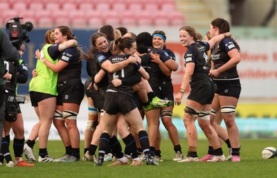 201225 - Brython Thunder v Glasgow Warriors, Celtic Challenge - Glasgow celebrate on the final whistle