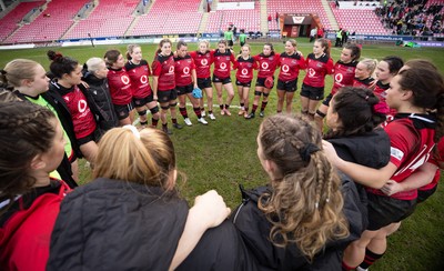 201225 - Brython Thunder v Glasgow Warriors, Celtic Challenge - Brython Thunder huddle up at the end of the match