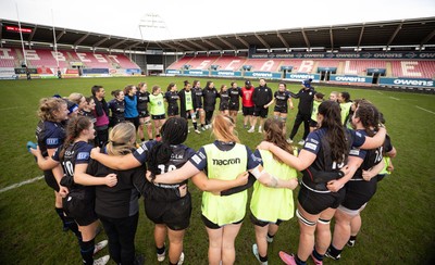 201225 - Brython Thunder v Glasgow Warriors, Celtic Challenge - Glasgow Warriors huddle up at the end of the match