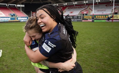 201225 - Brython Thunder v Glasgow Warriors, Celtic Challenge - Glasgow Warriors players celebrate at the end of the match