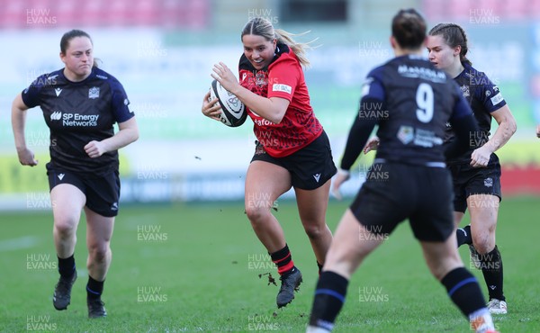 201225 - Brython Thunder v Glasgow Warriors, Celtic Challenge - Gabby Healen of Brython Thunder attacks the Glasgow defence