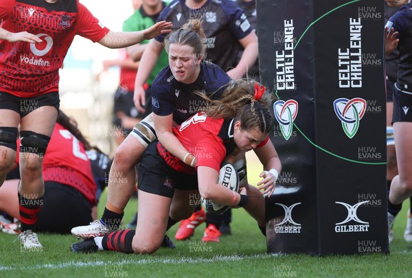 201225 - Brython Thunder v Glasgow Warriors, Celtic Challenge - Ellie Tromans of Brython Thunder powers over to score the opening try