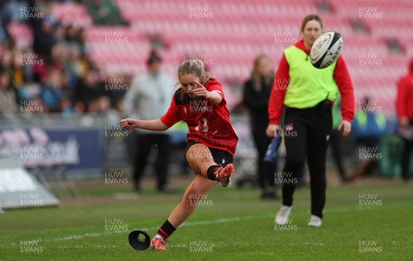 201225 - Brython Thunder v Glasgow Warriors, Celtic Challenge - Hanna Marshall of Brython Thunder kicks conversion