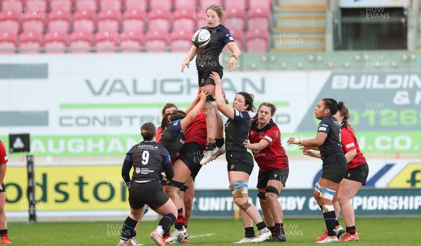 201225 - Brython Thunder v Glasgow Warriors, Celtic Challenge - Emily Coubrough of Glasgow Warriors takes the line out