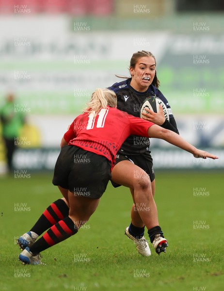 201225 - Brython Thunder v Glasgow Warriors, Celtic Challenge - Poppy Mellanby of Glasgow Warriors takes on Meg Webb of Brython Thunder and Seren Singleton of Brython Thunder