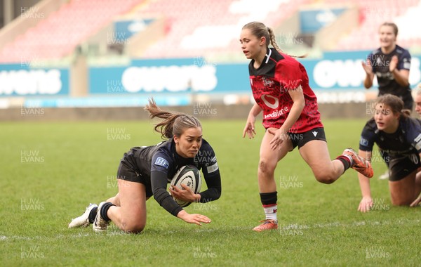 201225 - Brython Thunder v Glasgow Warriors, Celtic Challenge - Poppy Mellanby of Glasgow Warriors dives in to score try