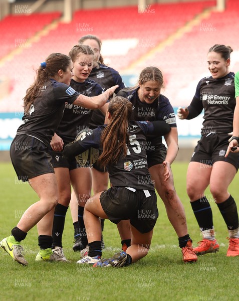 201225 - Brython Thunder v Glasgow Warriors, Celtic Challenge - Poppy Mellanby of Glasgow Warriors celebrates after scoring try