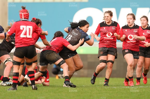 201225 - Brython Thunder v Glasgow Warriors, Celtic Challenge - Aicha Sutcliffe of Glasgow Warriors charges for the line