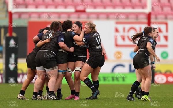201225 - Brython Thunder v Glasgow Warriors, Celtic Challenge - Glasgow celebrate on the final whistle