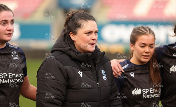 201225 - Brython Thunder v Glasgow Warriors, Celtic Challenge - Glasgow Warriors Women Head Coach Lindsey Smith at the end of the match