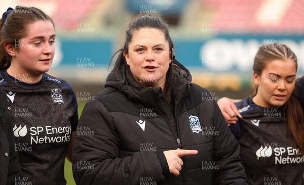 201225 - Brython Thunder v Glasgow Warriors, Celtic Challenge - Glasgow Warriors Women Head Coach Lindsey Smith at the end of the match