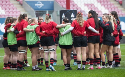 080326 - Brython Thunder v Gwalia Lightning, Celtic Challenge - Brython Thunder huddle up ahead of the match