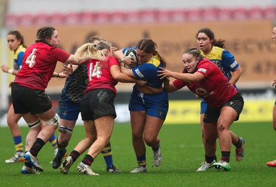 080326 - Brython Thunder v Gwalia Lightning, Celtic Challenge - Chloe Thomas Bradley of Gwalia Lightning takes on Mabli Evans of Brython Thunder and Lucy Isaac of Brython Thunder