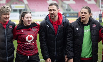 080326 - Brython Thunder v Gwalia Lightning, Celtic Challenge - Brython Thunder head coach Ashley Beck speaks to the players at the end of the match