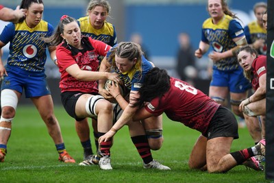 080326 - Brython Thunder v Gwalia Lightning - Celtic Challenge - Alaw Prys of Gwalia Lightning is challenged by Jorja Aiono of Brython Thunder