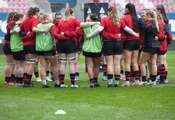 080326 - Brython Thunder v Gwalia Lightning, Celtic Challenge - Brython Thunder huddle up ahead of the match