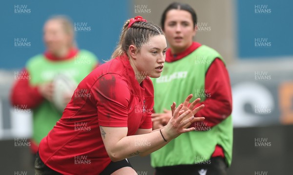 080326 - Brython Thunder v Gwalia Lightning, Celtic Challenge - Gwen Crabb of Brython Thunder during warm up